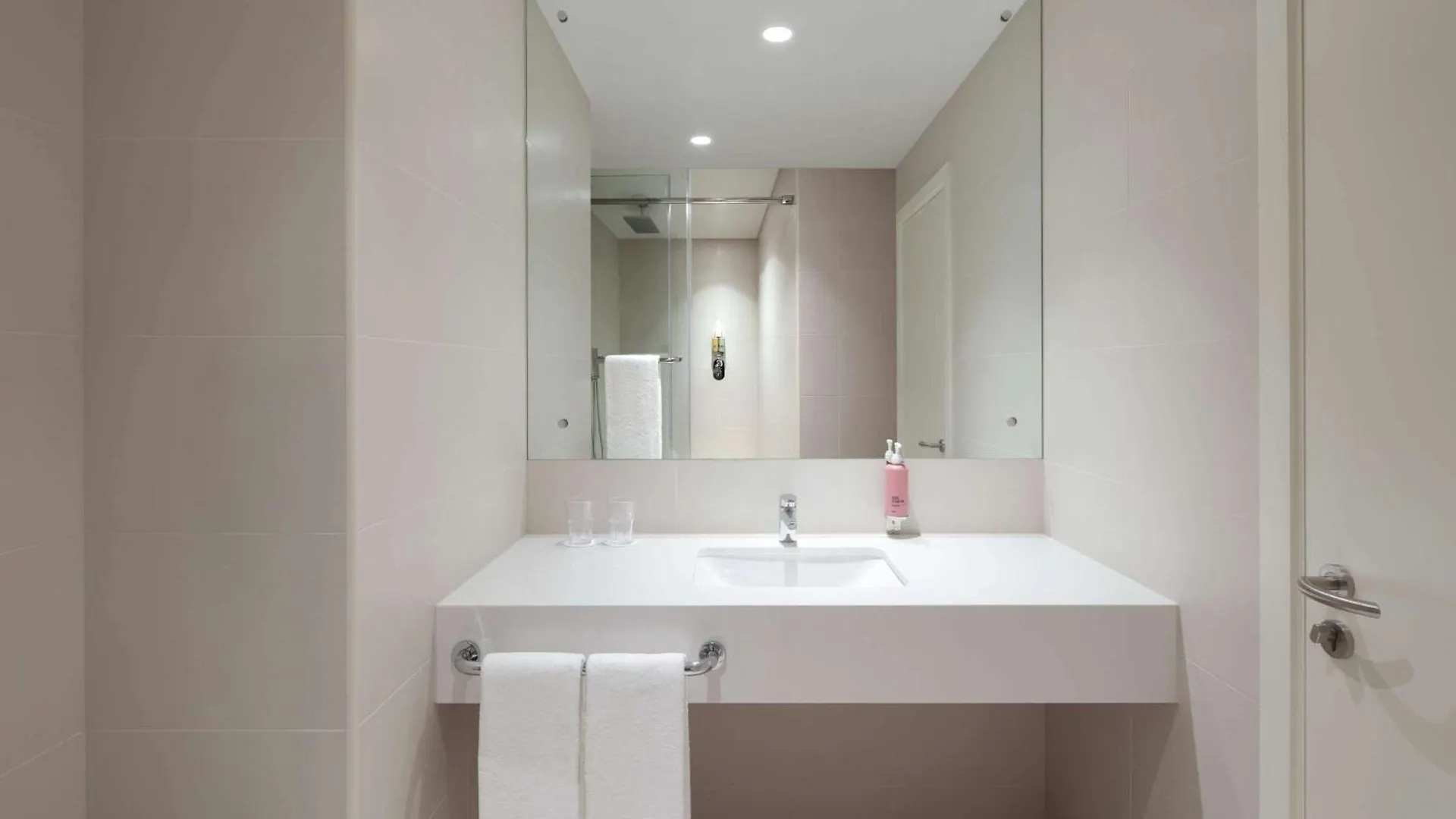 Rove Downtown Hotel Dubai